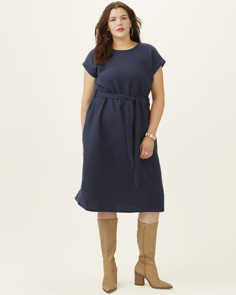 Front of a model wearing a plus size Raymona Belted Short Sleeve Dress in Navy by East Adeline. | dia_product_style_image_id:273848